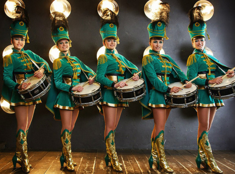 Шоу барабанщиц